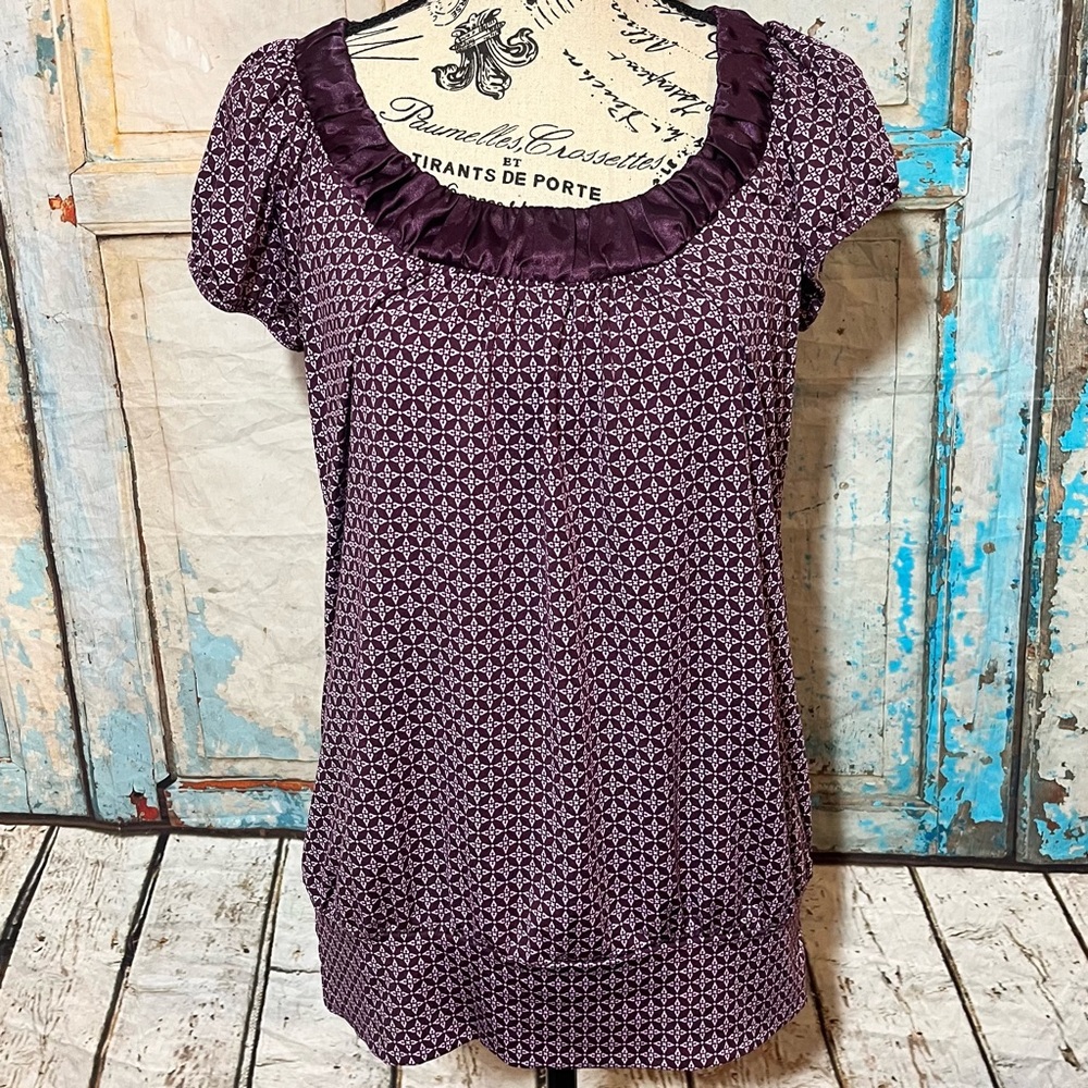 ⭐️3 for $11⭐️ 5 for $15 ⭐️ Women's short sleeve top from Maurices